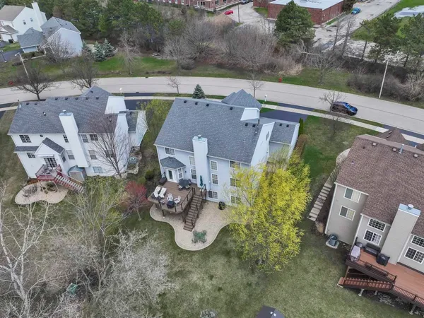 $775,000 | 193 South Pleasant Road, Lake Zurich, IL 60047