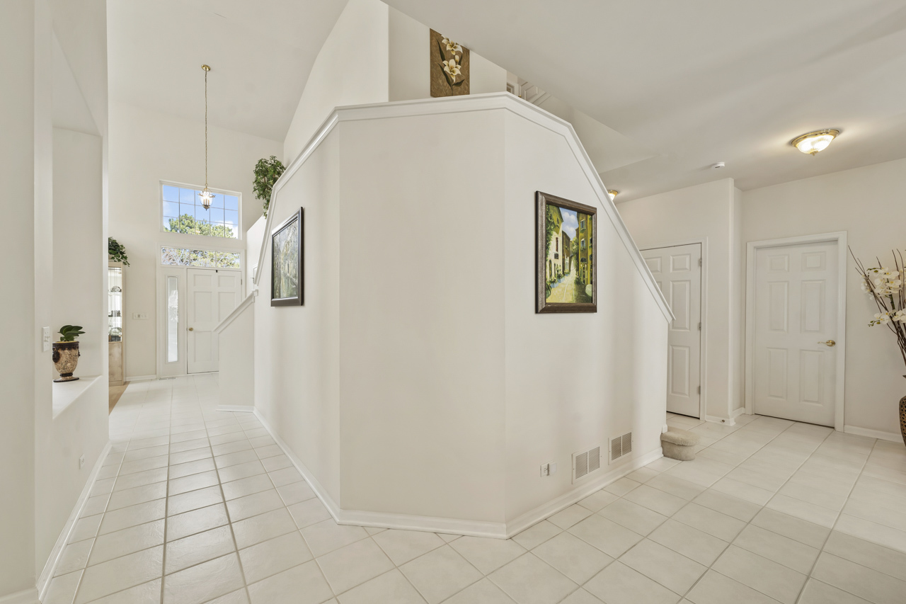 193 South Pleasant Road Lake Zurich, IL 60047 - Photo 8 of 55