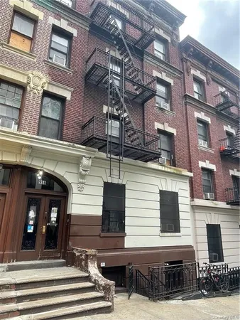 $1,250,000 | 958 Anderson Avenue | Highbridge