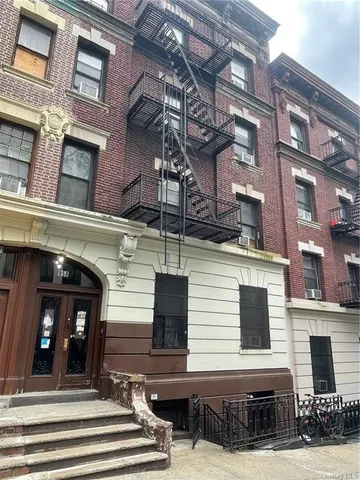 $1,250,000 | 958 Anderson Avenue | Highbridge