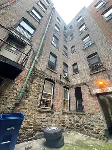 $1,250,000 | 958 Anderson Avenue | Highbridge