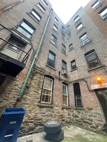 $1,250,000 | 958 Anderson Avenue | Highbridge