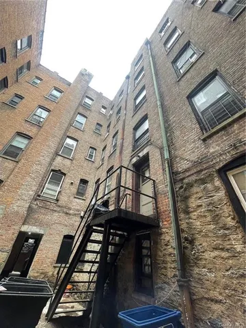 $1,250,000 | 958 Anderson Avenue | Highbridge