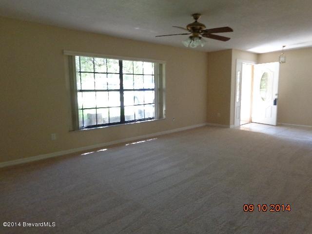 2706 Fox Trail Court Cocoa, FL 32926 - Photo 9 of 12 Living rom