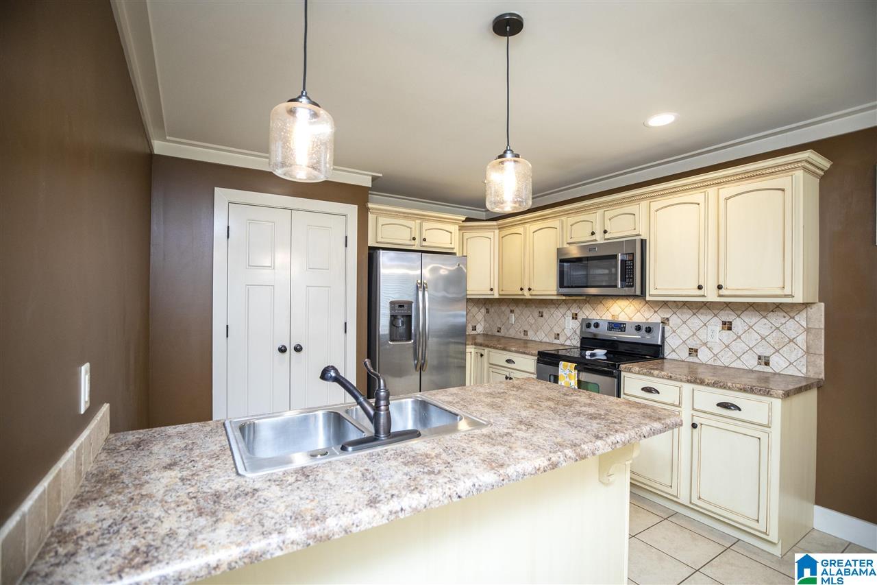 235 Odum Road Gardendale, AL 35071 - Photo 8 of 25