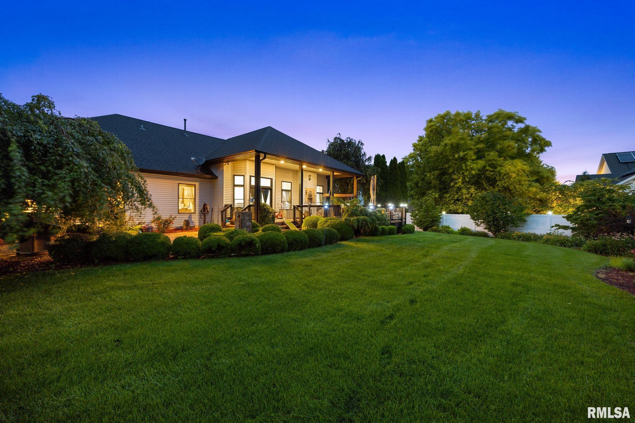 1964 Chestnut Lane Washington, IL 61571 - Photo 6 of 76