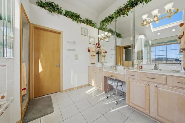 $434,900 | 39 Odyssey Drive, Tinley Park, IL 60477
