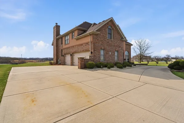 $434,900 | 39 Odyssey Drive, Tinley Park, IL 60477