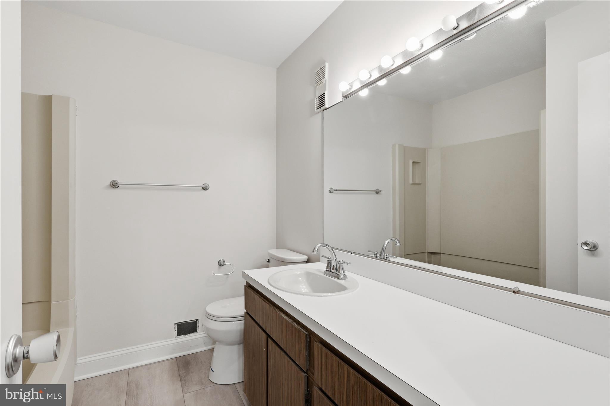 2043 Wethersfield Court Reston, VA 20191 - Photo 29 of 41