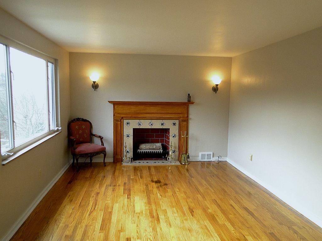 4822 Baptist Road Whitehall, PA 15227 - Photo 3 of 25 Gallery Image 3
