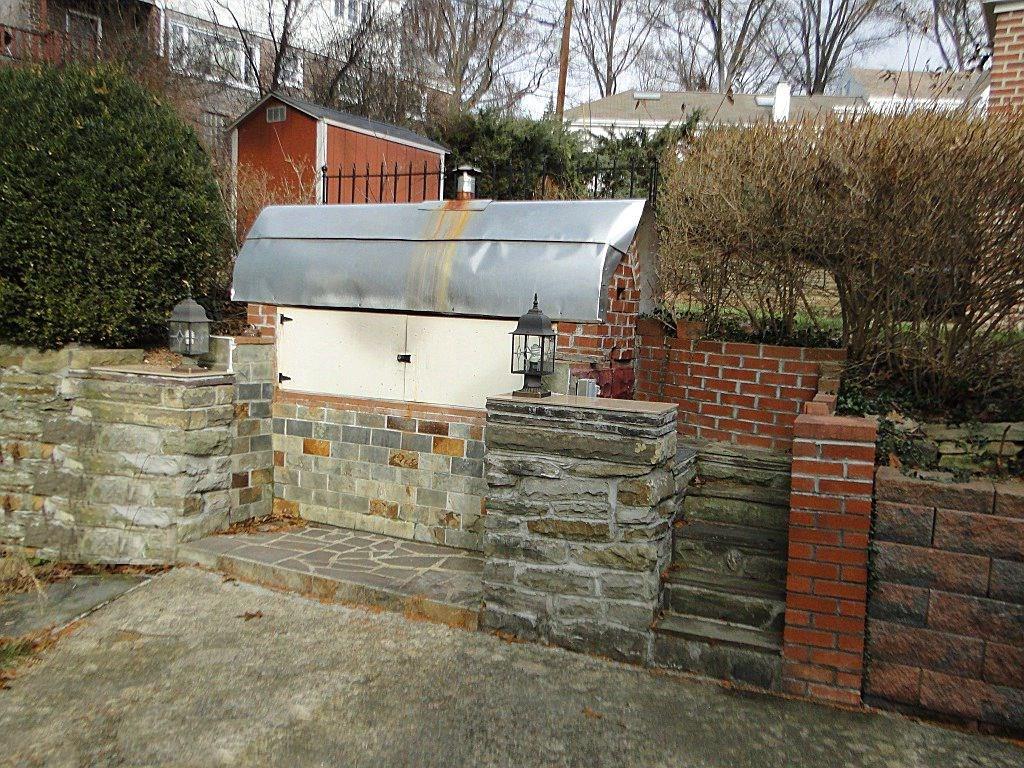 4822 Baptist Road Whitehall, PA 15227 - Photo 23 of 25 Gallery Image 23