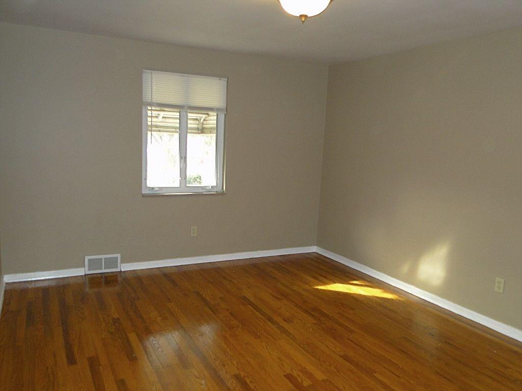 4822 Baptist Road Whitehall, PA 15227 - Photo 10 of 25 Gallery Image 10
