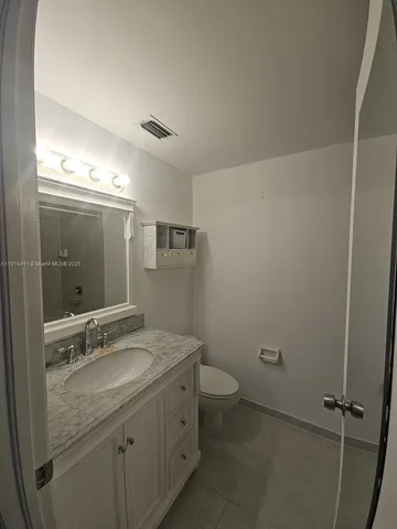a close view of a bathtub in bathroom