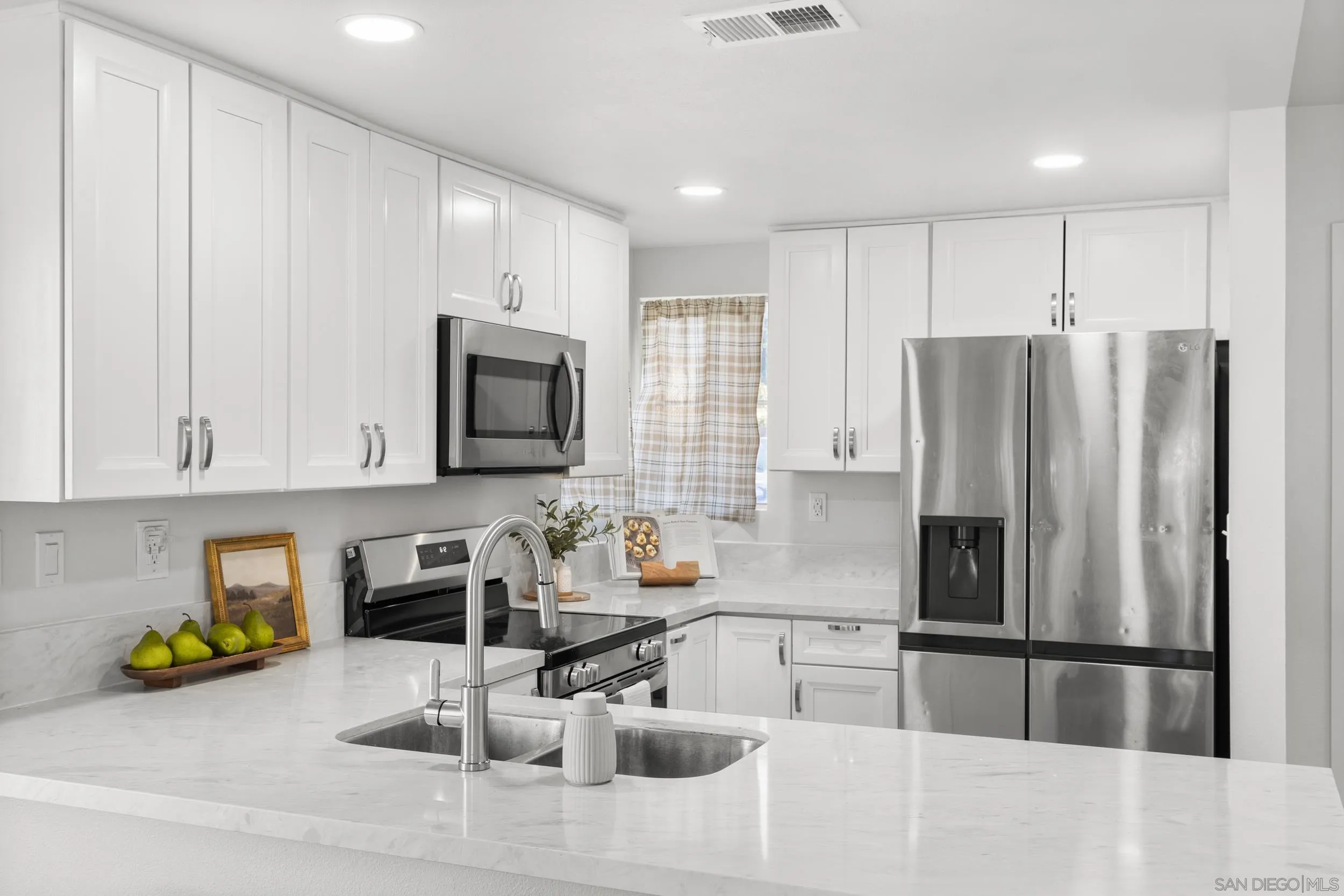 8941 Arlingdale Way Spring Valley, CA 91977 - Photo 11 of 38