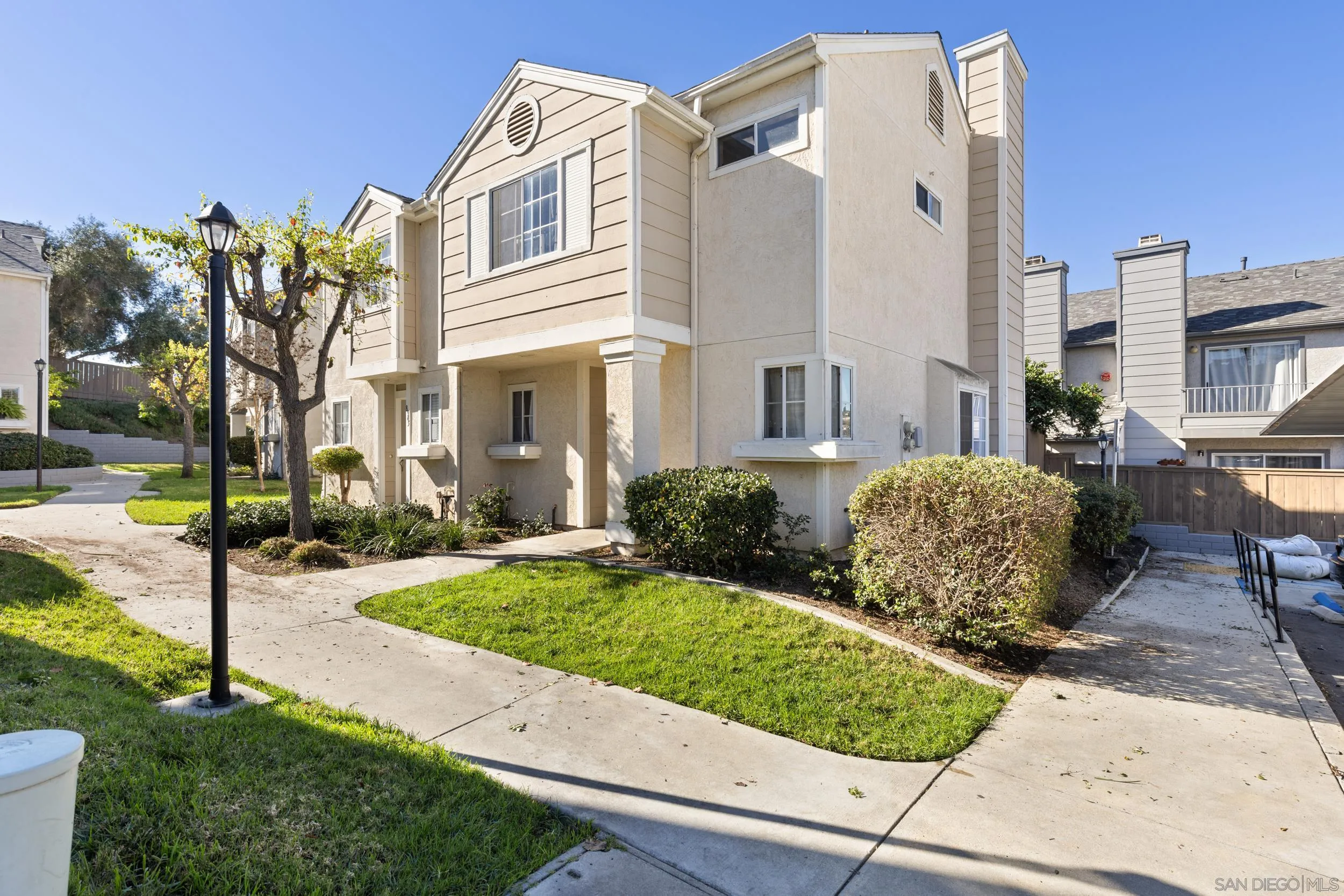 8941 Arlingdale Way Spring Valley, CA 91977 - Photo 2 of 38