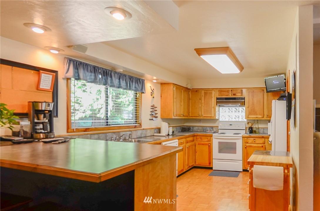 353 Kosmos Lane Morton, WA 98356 - Photo 7 of 24 Gallery Image 7