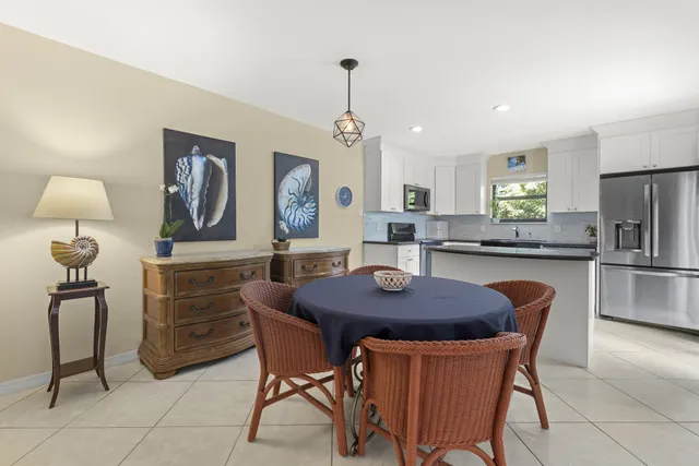 $360,000 | 110 North Delaware Boulevard, Unit 18A, Jupiter, FL 33458