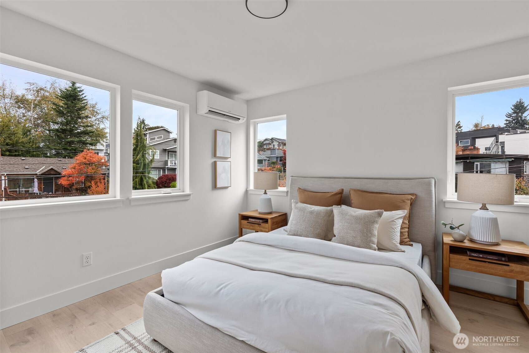 8405 42nd Avenue Southwest Seattle, WA 98136 - Photo 17 of 37