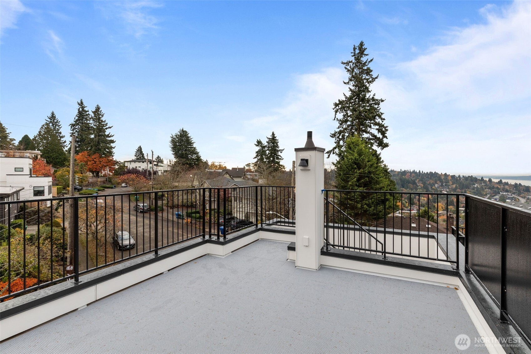 8405 42nd Avenue Southwest Seattle, WA 98136 - Photo 25 of 37