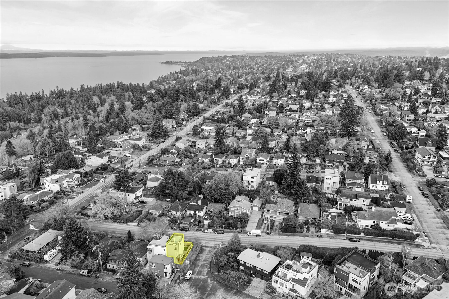 8405 42nd Avenue Southwest Seattle, WA 98136 - Photo 32 of 37