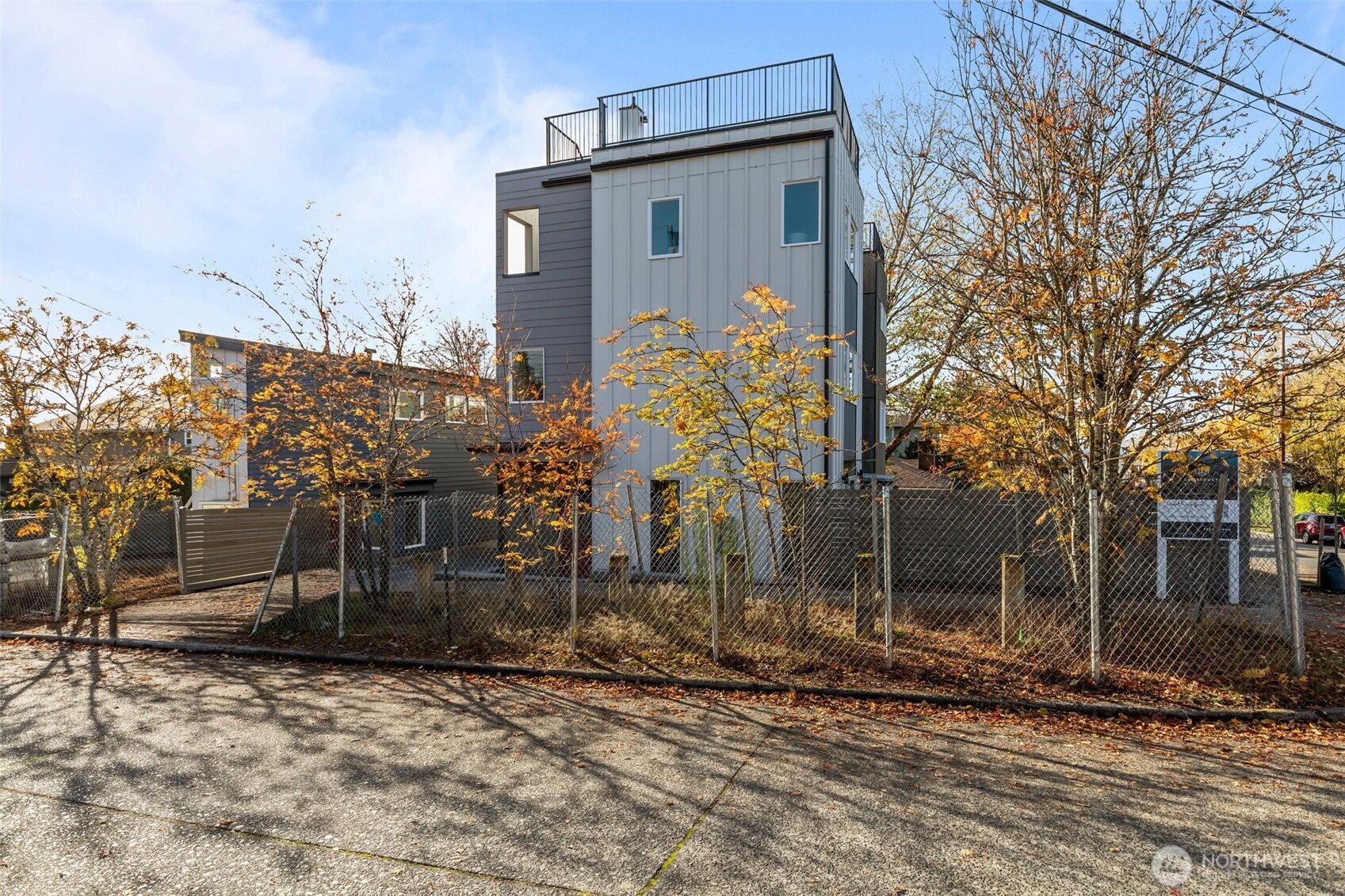 8405 42nd Avenue Southwest Seattle, WA 98136 - Photo 36 of 37