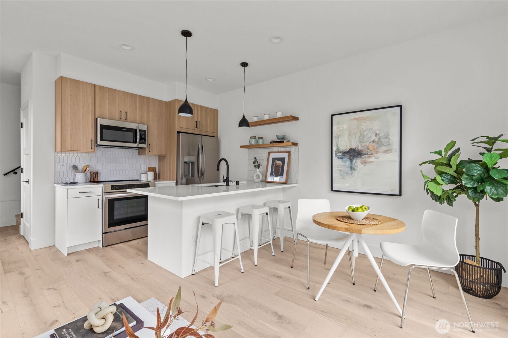 8405 42nd Avenue Southwest Seattle, WA 98136 - Photo 5 of 37