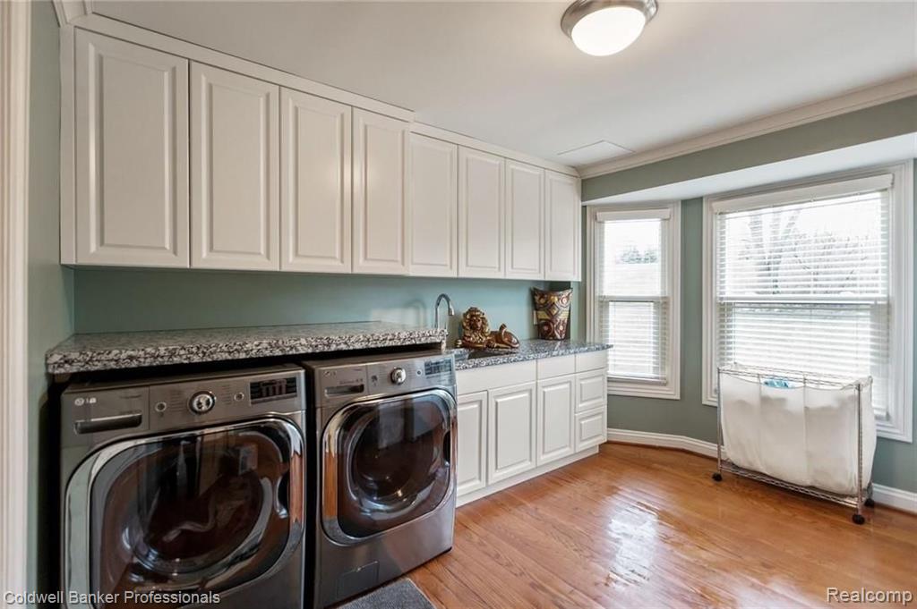 548 Rolling Green Circle Rochester Hills, MI 48309 - Photo 20 of 65