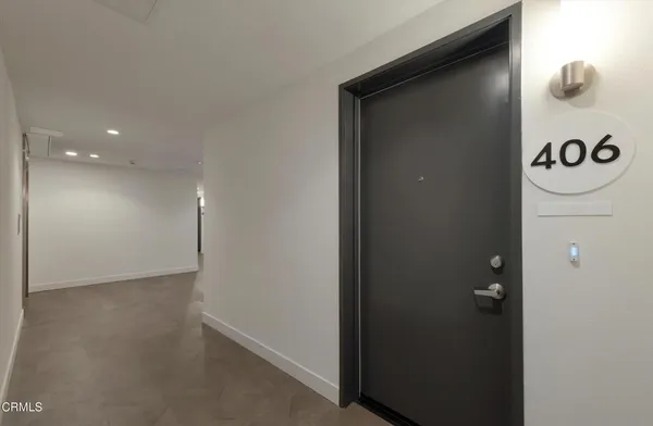 $2,400 | 18900 Parthenia Street, Unit 201, Northridge, CA 91324