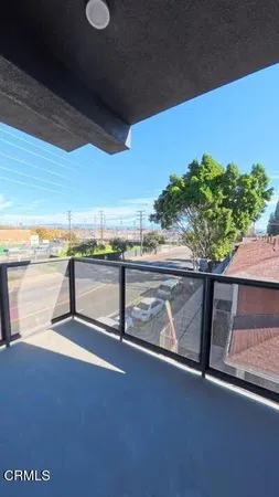 $2,400 | 18900 Parthenia Street, Unit 201, Northridge, CA 91324