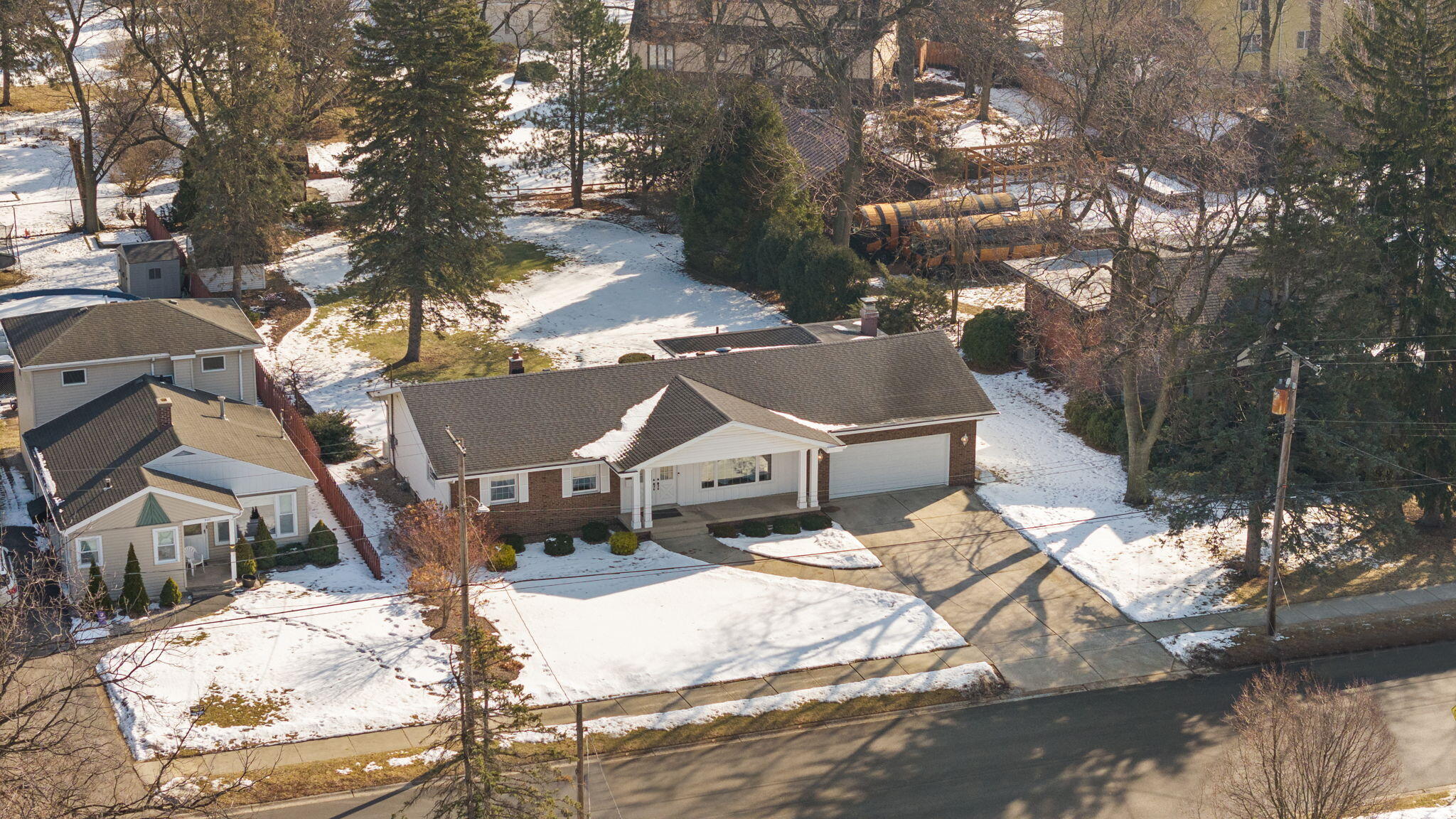 8423 Harrison Avenue Munster, IN 46321 - Photo 3 of 43 2048x1152