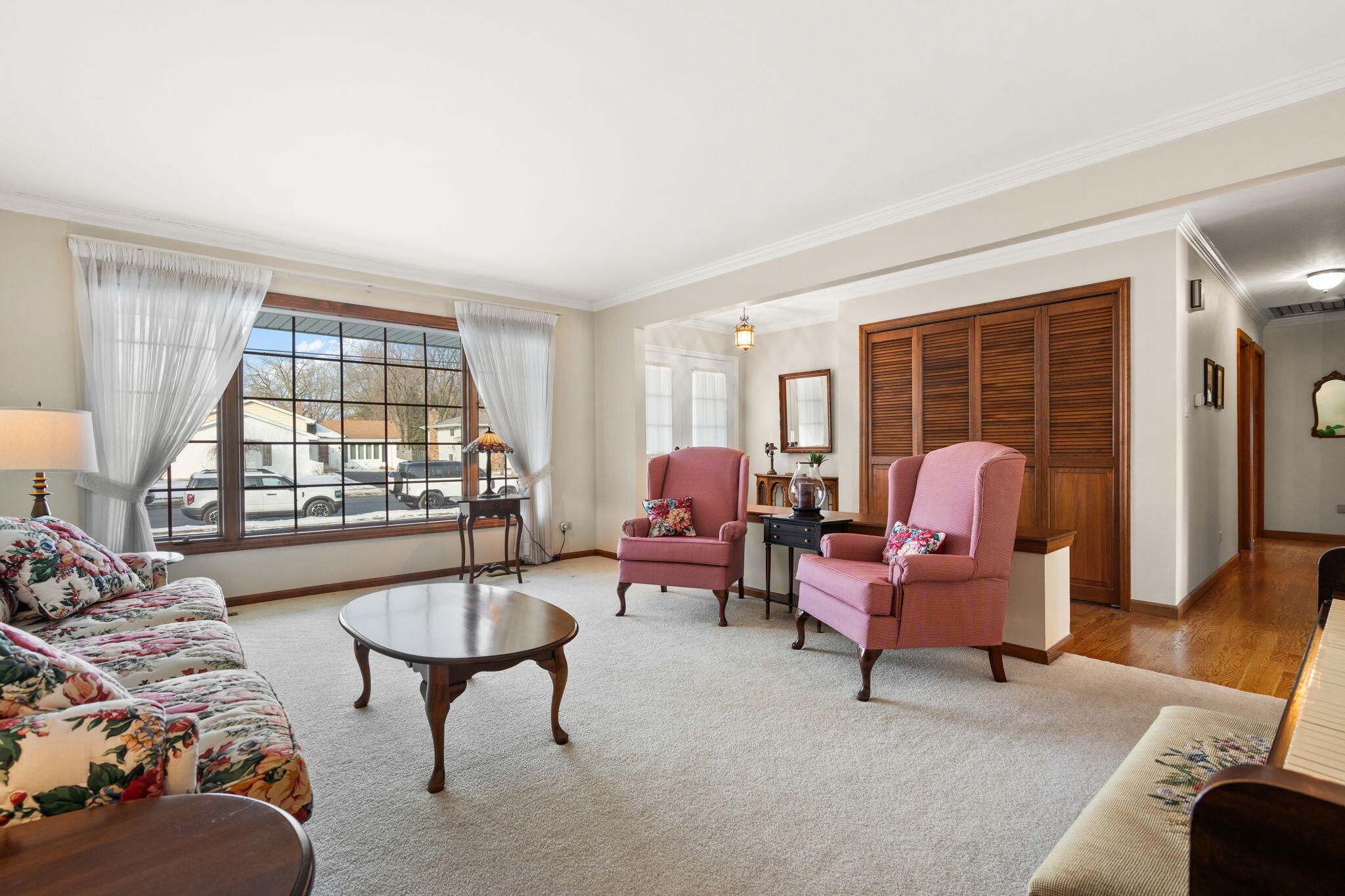 8423 Harrison Avenue Munster, IN 46321 - Photo 8 of 43 2048x1365