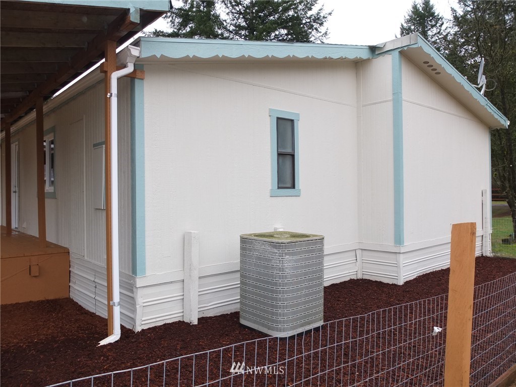 16730 Williams Lane Southwest Rochester, WA 98579 - Photo 5 of 23