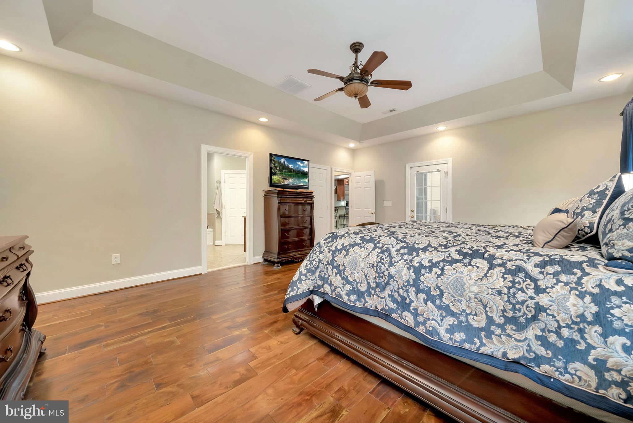 5800 Hickory Ridge Road Spotsylvania, VA 22551 - Photo 15 of 35 Owners Suite with Tray Ceiling