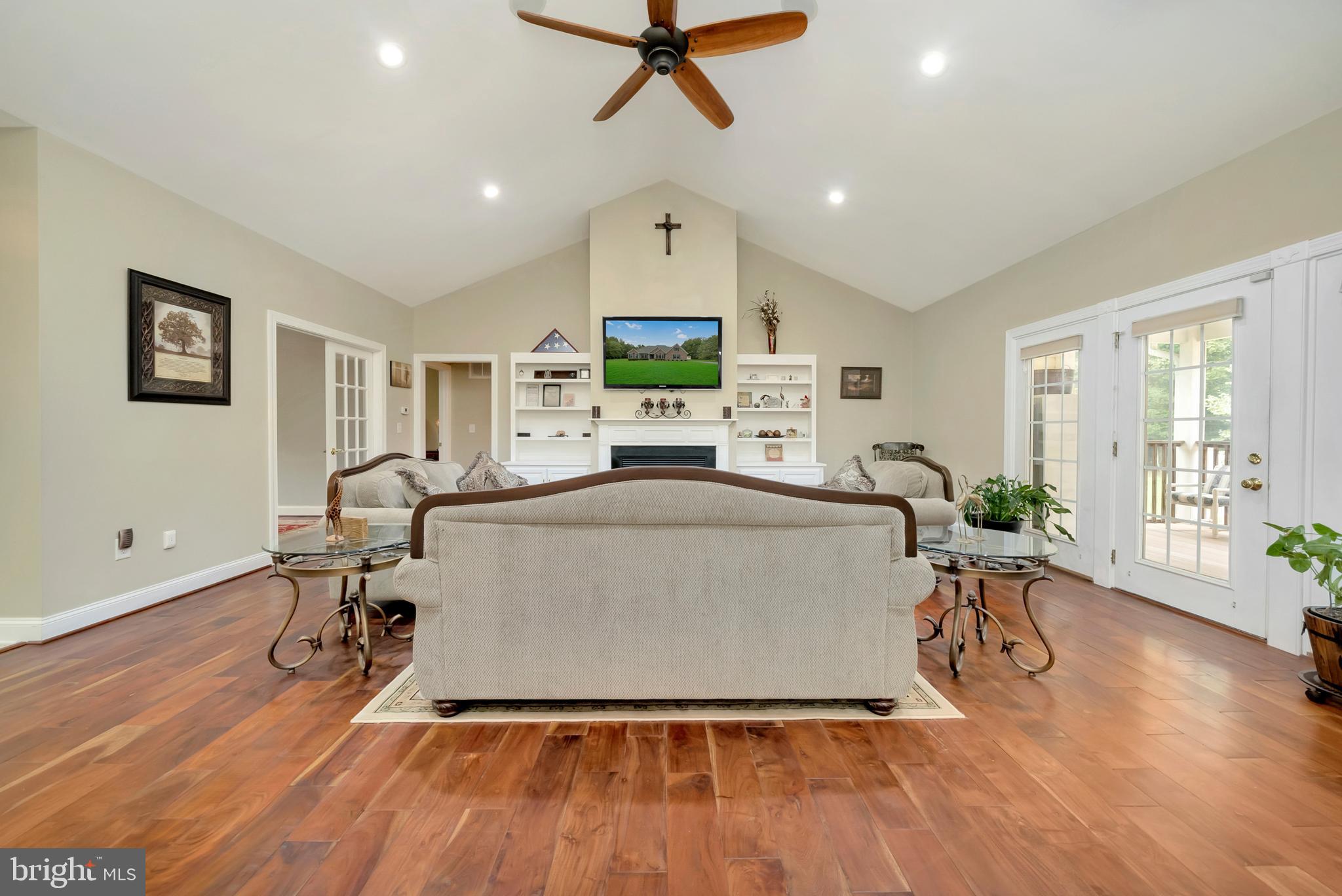 5800 Hickory Ridge Road Spotsylvania, VA 22551 - Photo 8 of 35 Great Room with Cathedral Ceiling