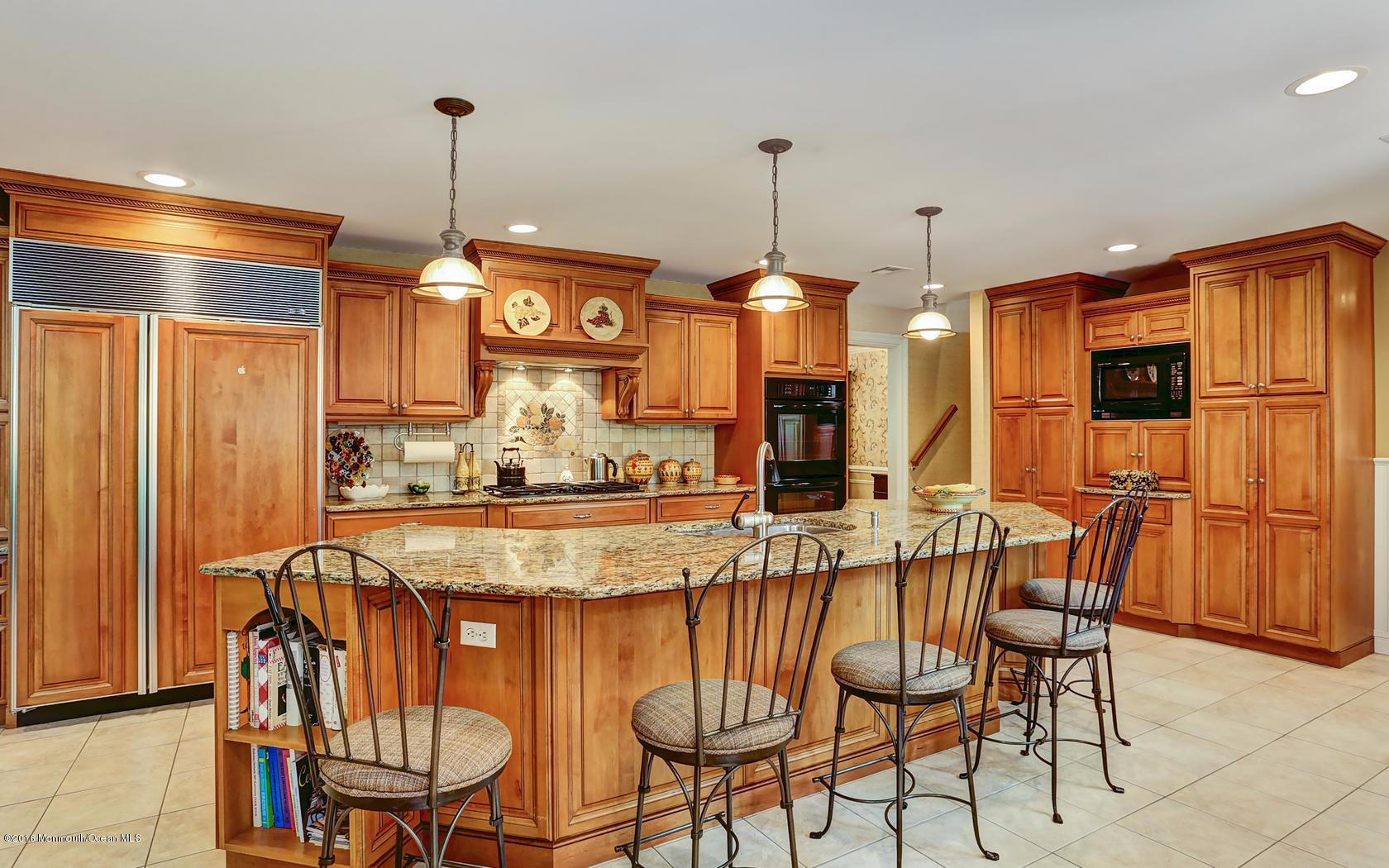 7 Willow Road Holmdel, NJ 07733 - Photo 7 of 33 Kitchen (2)