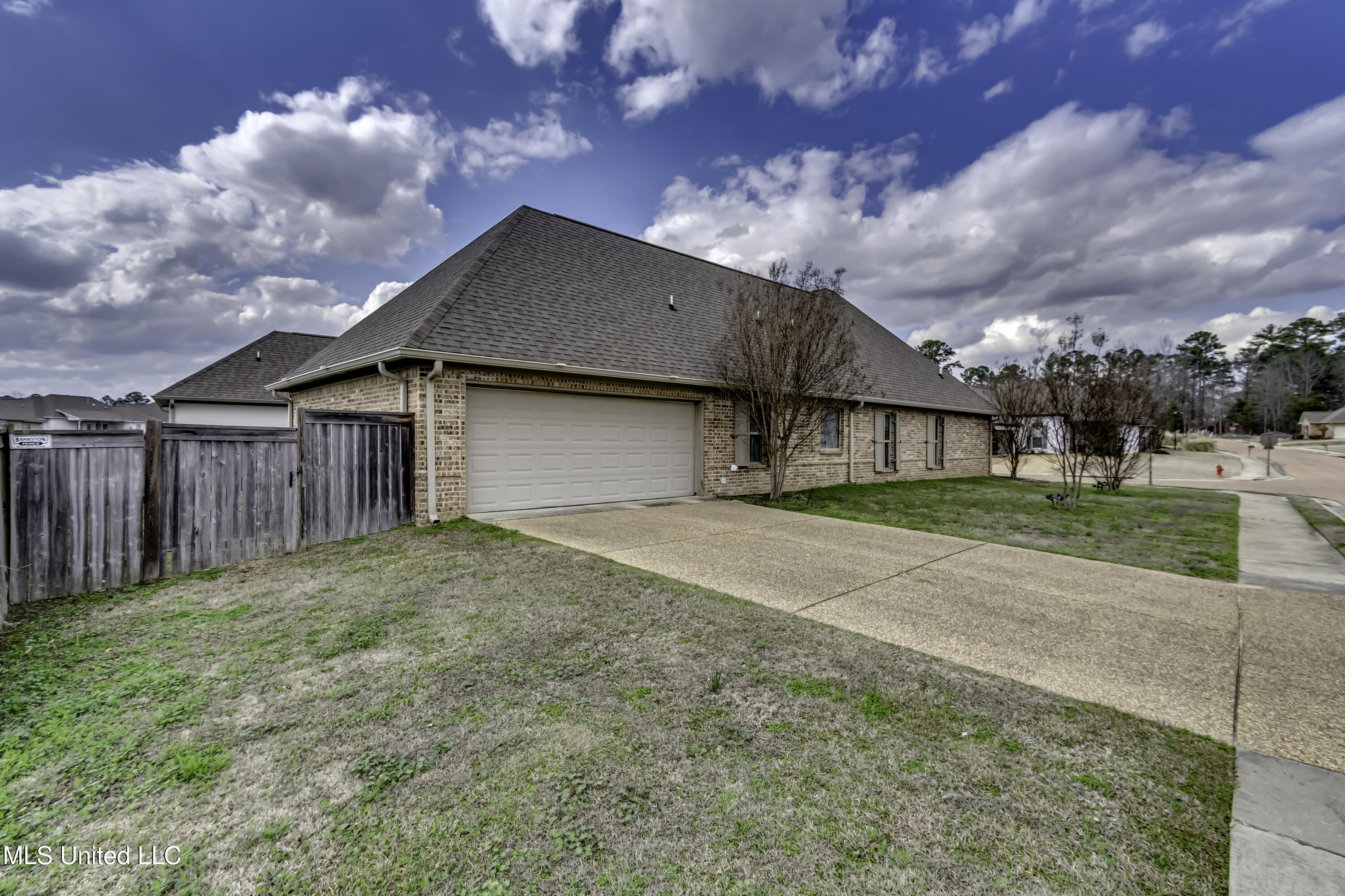 601 Emerald Court Brandon, MS 39047 - Photo 5 of 51 601 emerald--8