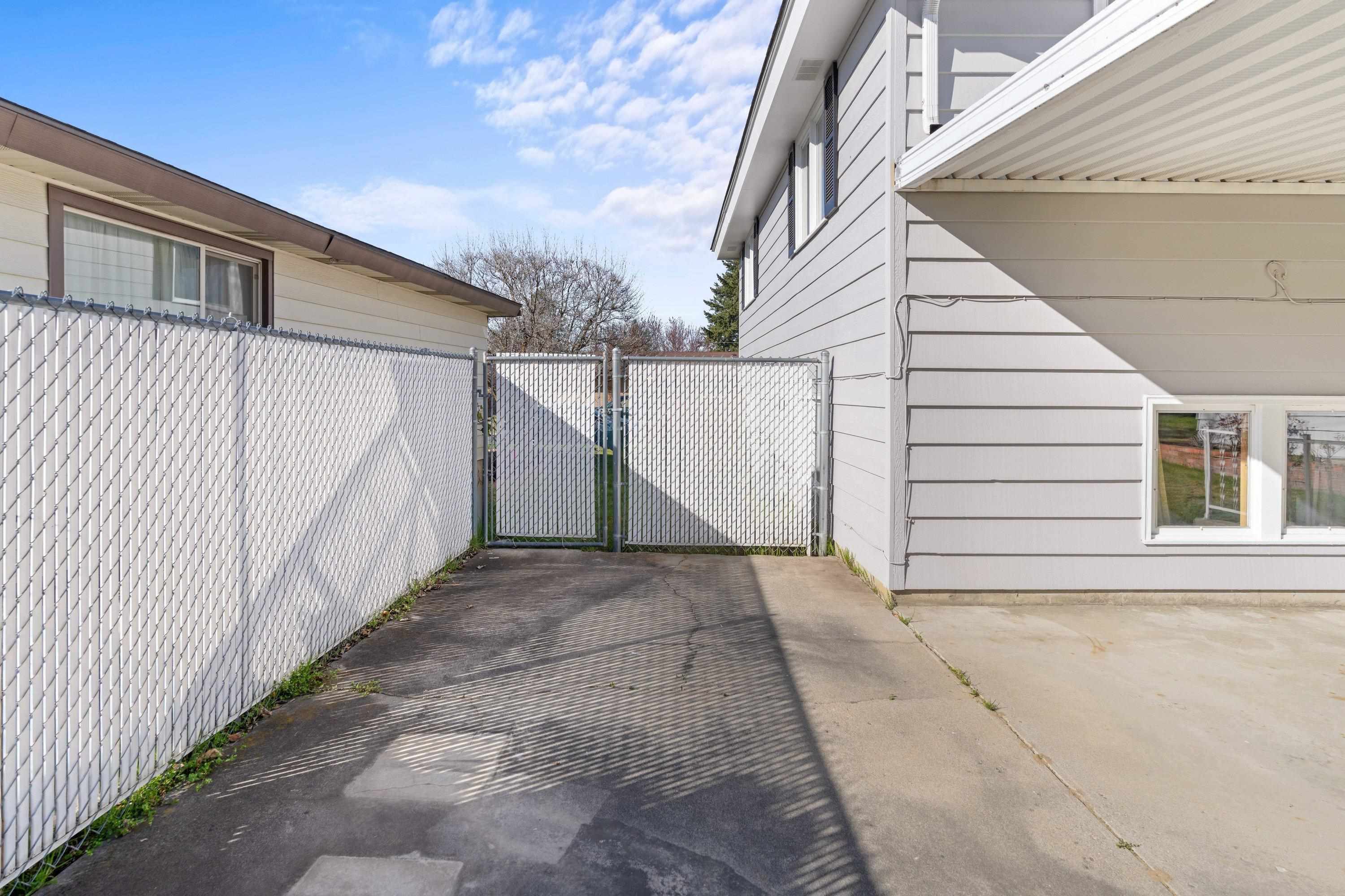 5724 North Fleming Street Spokane, WA 99205 - Photo 38 of 49