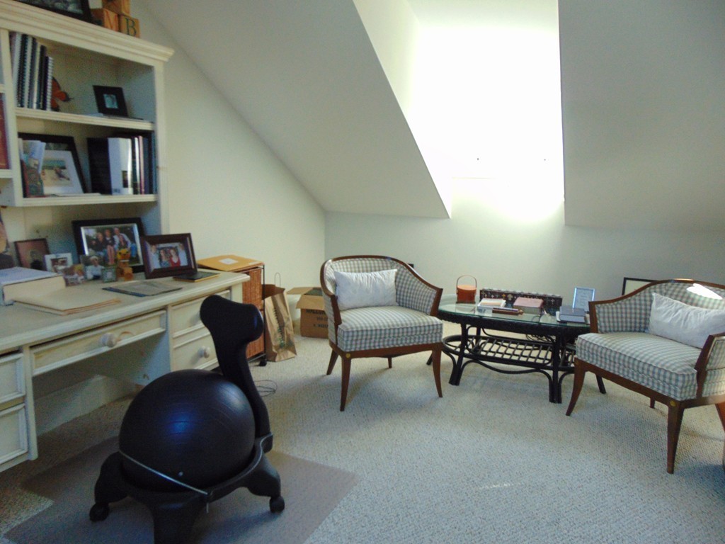 22 Hathaway Pond Circle, Unit 22 Rochester, MA 02770 - Photo 17 of 19 Gallery Image 17
