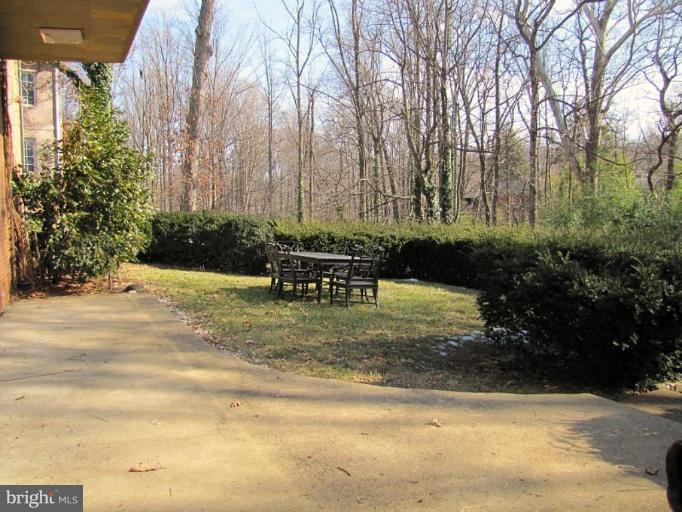 1613 Brookside Road McLean, VA 22101 - Photo 15 of 18 Patio