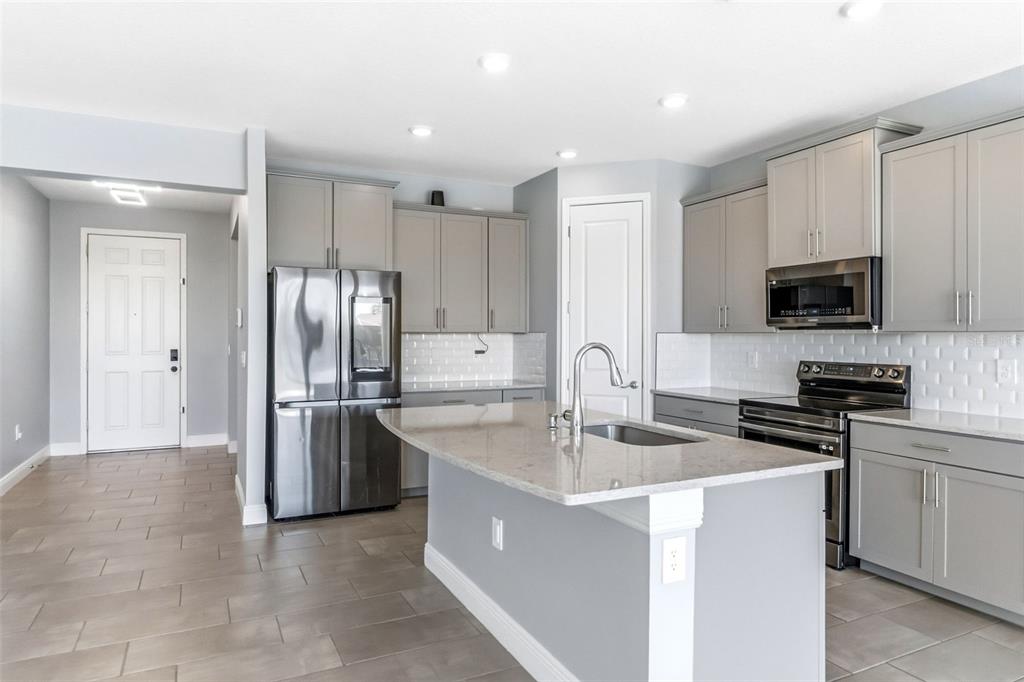 17828 Gulf Ranch Place Bradenton, FL 34211 - Photo 7 of 46