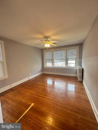 $2,995 | 809 1/2 King Street, Unit 3, Alexandria, VA 22314