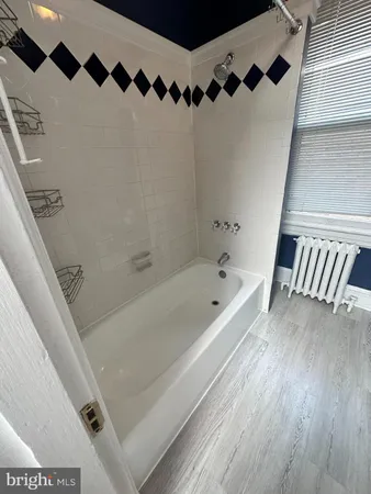 $2,995 | 809 1/2 King Street, Unit 3, Alexandria, VA 22314