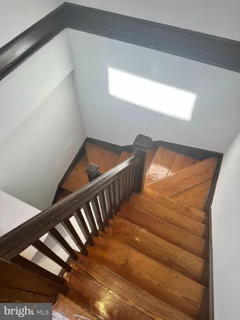 $2,995 | 809 1/2 King Street, Unit 3, Alexandria, VA 22314