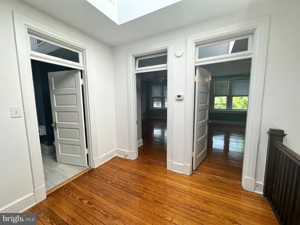 $2,995 | 809 1/2 King Street, Unit 3, Alexandria, VA 22314