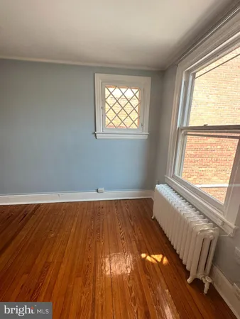 $2,995 | 809 1/2 King Street, Unit 3, Alexandria, VA 22314