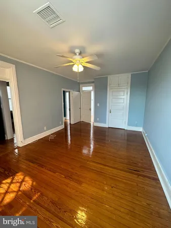 $2,995 | 809 1/2 King Street, Unit 3, Alexandria, VA 22314