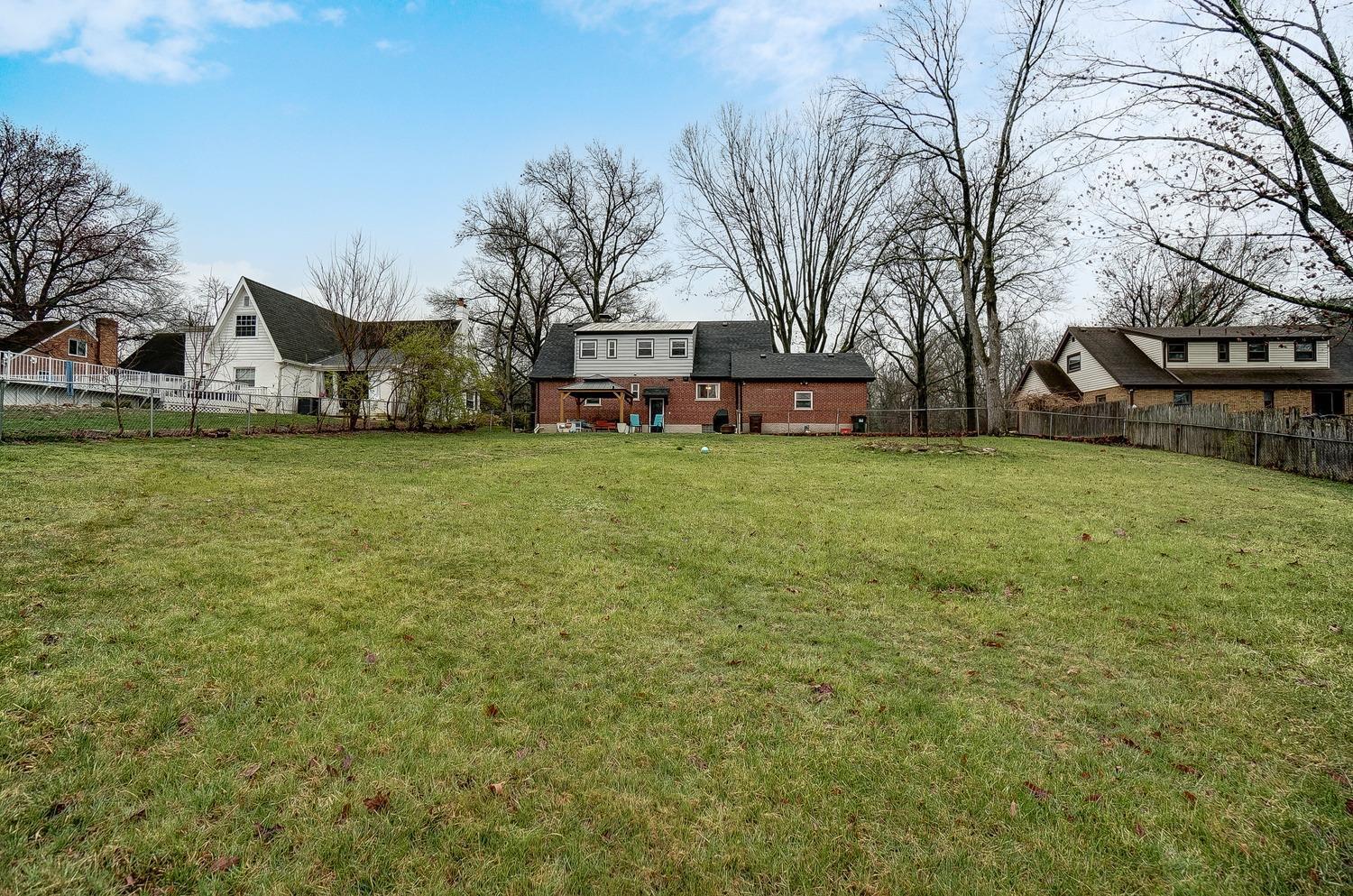 956 West Galbraith Road Cincinnati, OH 45231 - Photo 33 of 35 Gallery Image 33