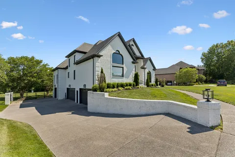 $2,249,000 | 9616 Deer Track Court, Brentwood, TN 37027