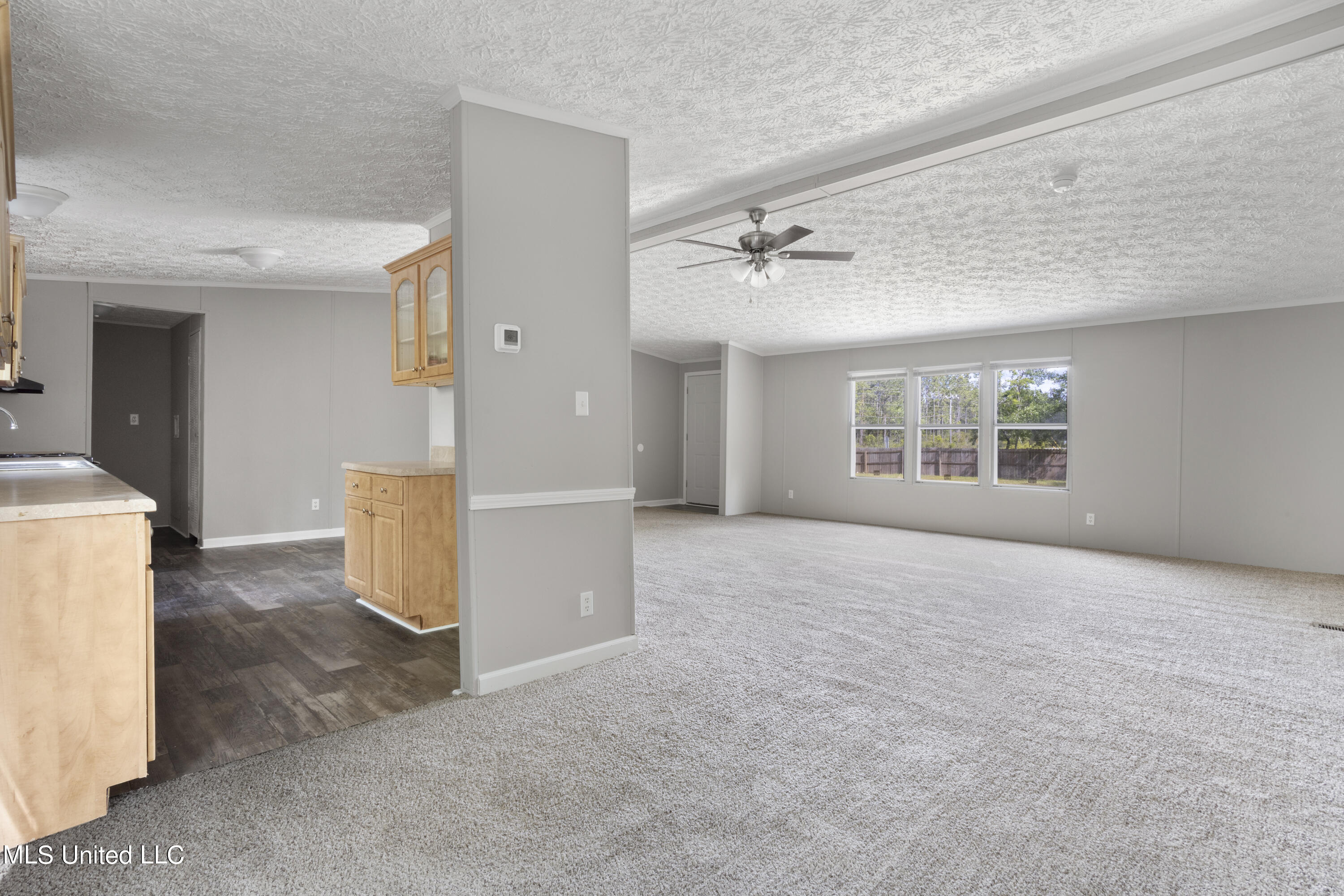 11612 Independence Road Moss Point, MS 39562 - Photo 9 of 23 011