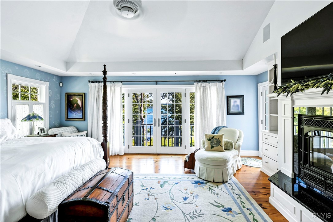 1818 West Lake Road Skaneateles, NY 13152 - Photo 29 of 48 Primary Suite with vaulted ceiling and fireplace